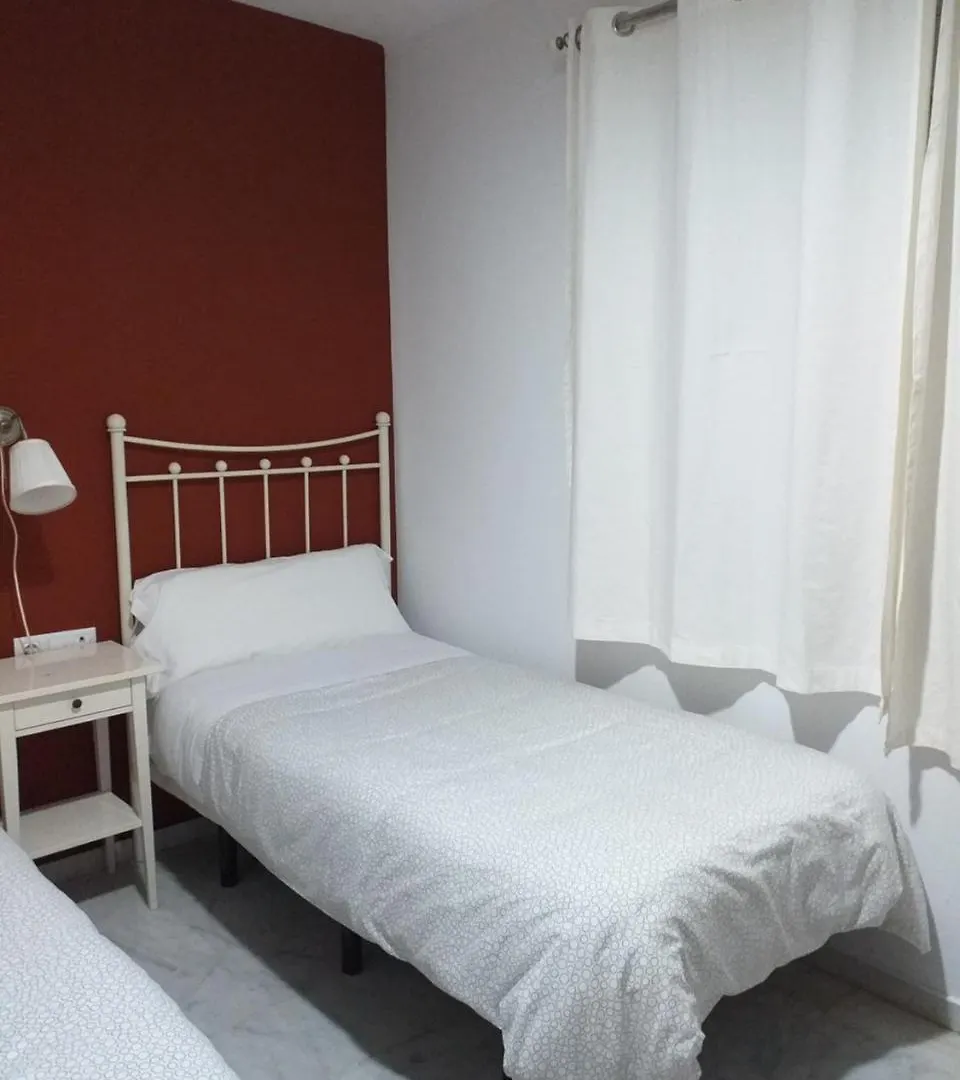 Гостевой дом Hostal Monteluna Росиана